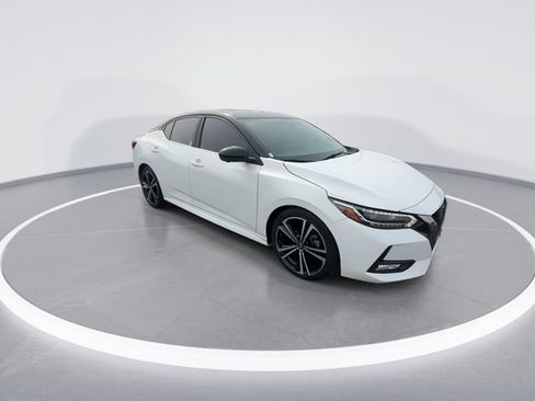 Used 2020 Nissan Sentra SR w/ Premium Package image 2