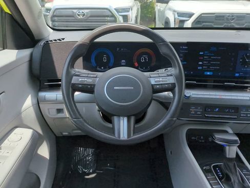 Used 2025 Hyundai Kona SEL AWD/4WD image 15