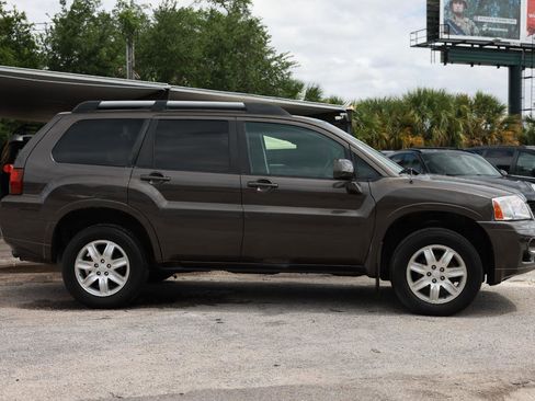 Used 2011 Mitsubishi Endeavor LS AWD/4WD image 13