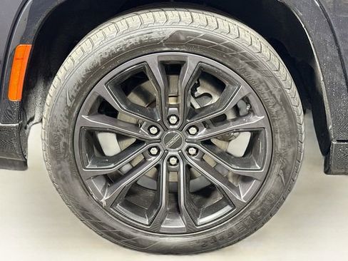 Used 2024 Jeep Grand Wagoneer L Series II w/ Quick Order Packagew 28T image 36