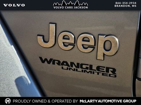 Used 2021 Jeep Wrangler Unlimited Sahara image 30