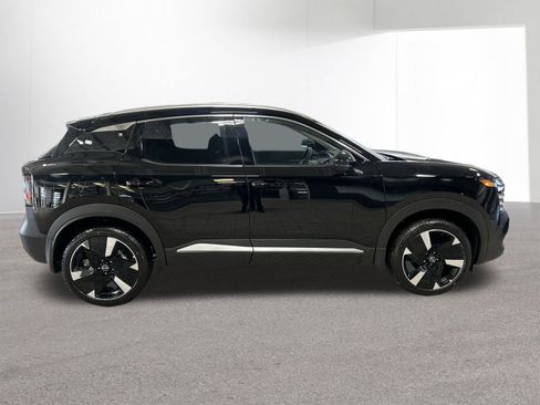 New 2026 Nissan Kicks SR w/ SR Premium Package image 40