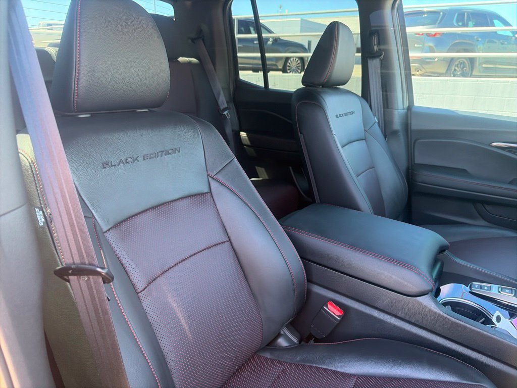 Used 2025 Honda Ridgeline Black Edition image 24
