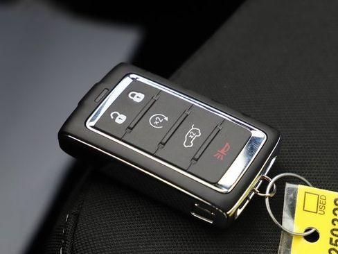 New 2025 Jeep Grand Cherokee L Laredo image 33