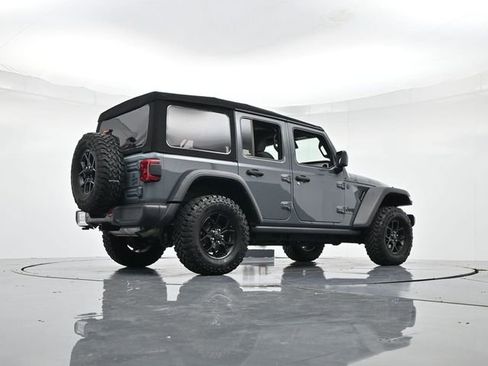 Used 2024 Jeep Wrangler Willys image 27