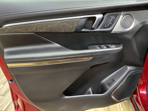 Certified 2025 Buick Enclave Avenir w/ Super Cruise Package image 43