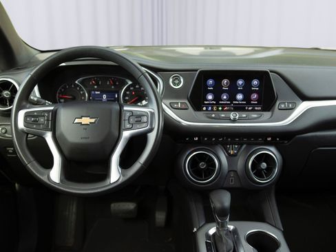 Used 2021 Chevrolet Blazer LT AWD/4WD image 3