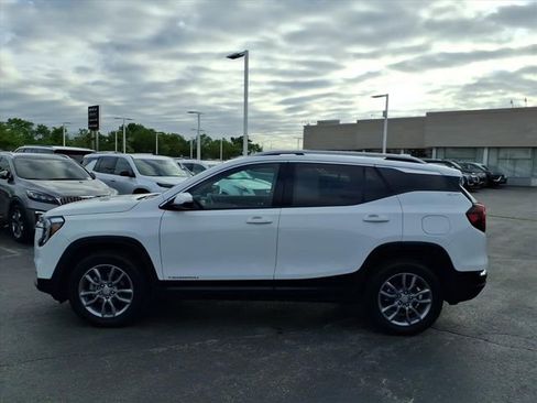 Used 2022 GMC Terrain SLT AWD/4WD image 10