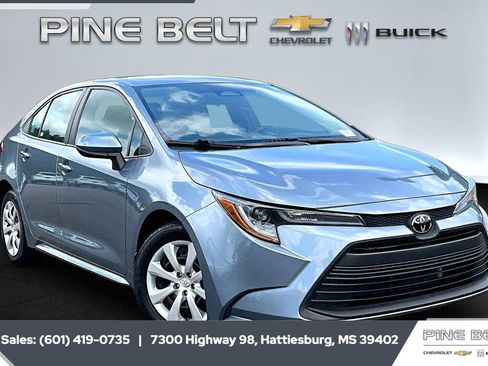 Used 2024 Toyota Corolla LE FWD image 1