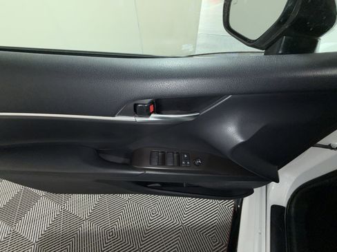 Used 2021 Toyota Camry TRD w/ TRD Package w/JBL Audio FWD image 12