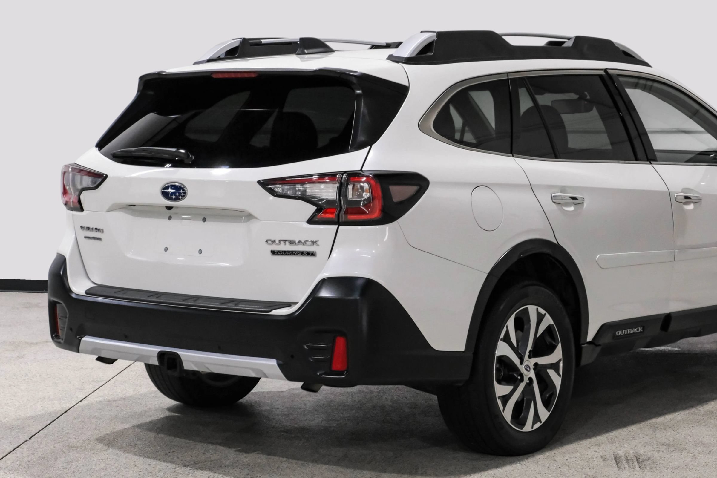 Used 2021 Subaru Outback Touring XT AWD/4WD image 16