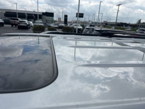 Used 2014 Chevrolet Suburban LT image 13