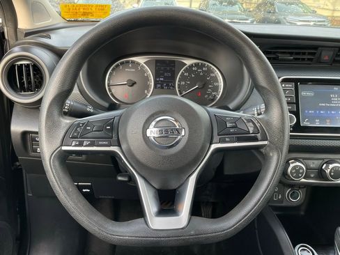 Used 2021 Nissan Kicks S image 15