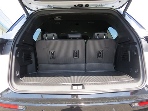 New 2026 Buick Enclave Sport Touring w/ LPO, Floor Liner Package image 10