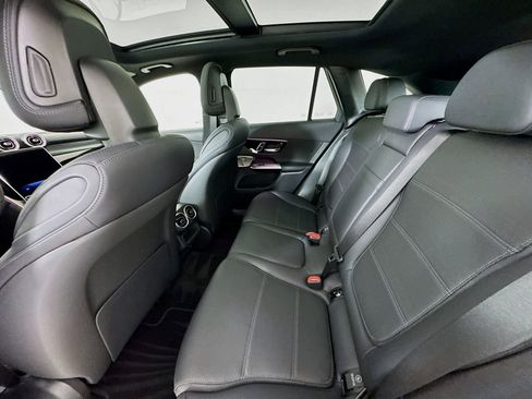 Used 2026 Mercedes-Benz GLC 300 image 27