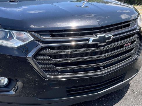 Used 2021 Chevrolet Traverse RS w/ LPO, Floor Liner Package FWD image 30