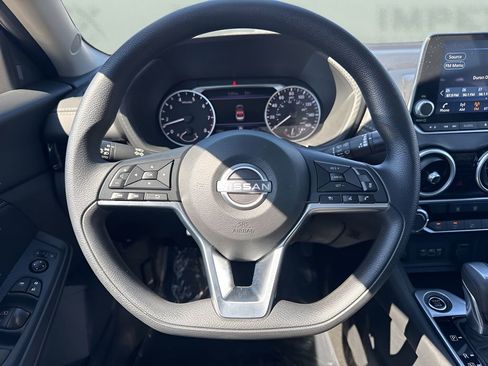 Used 2025 Nissan Sentra SV image 12