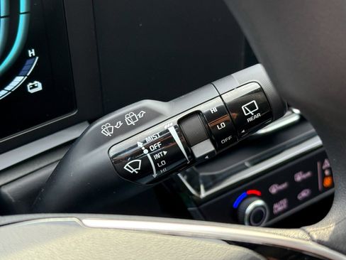 New 2026 Kia Niro LX image 25