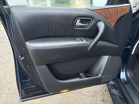 Used 2020 Nissan Armada SL w/ Premium Package image 10