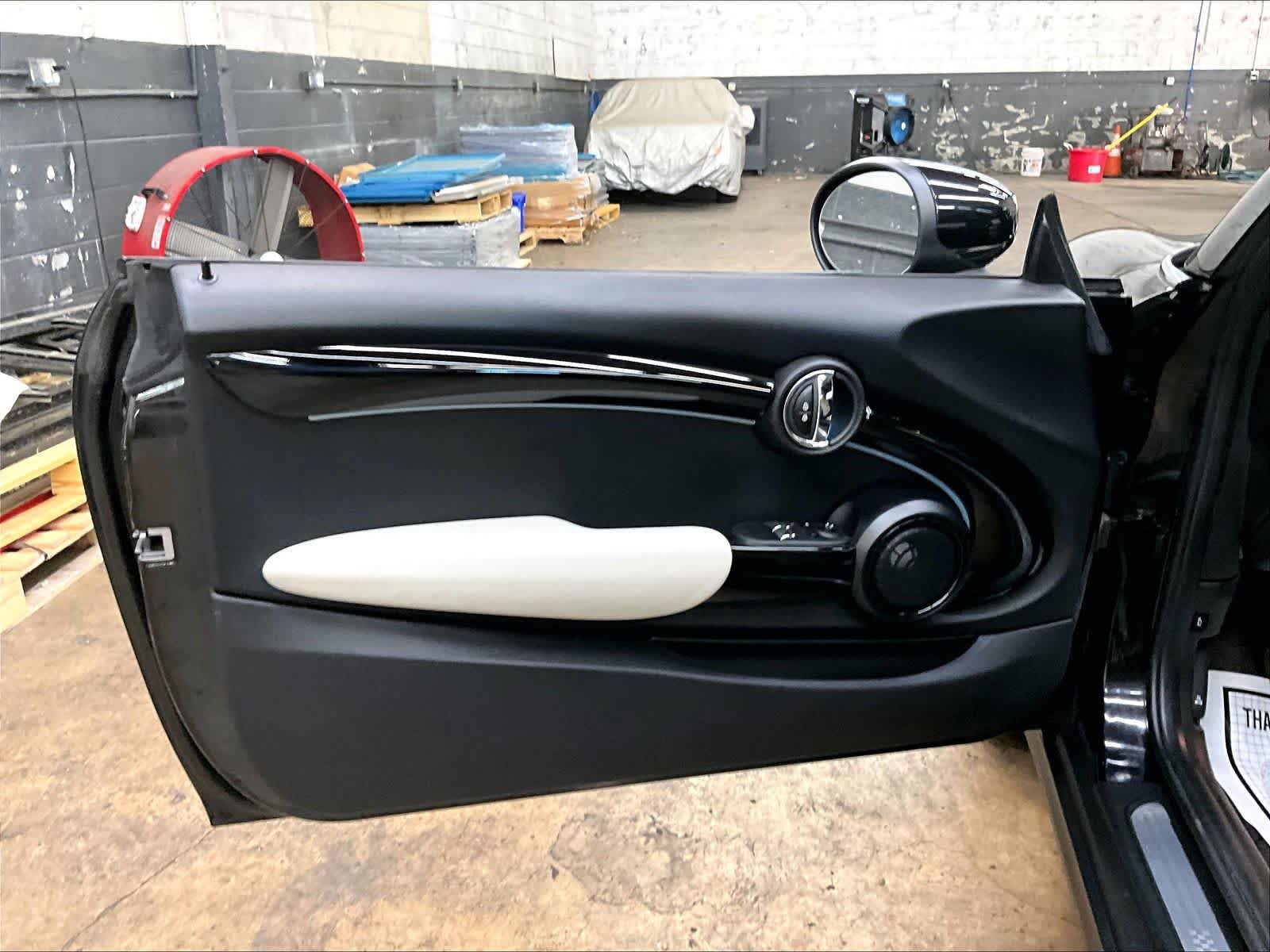 Used 2024 MINI Cooper SE FWD image 27