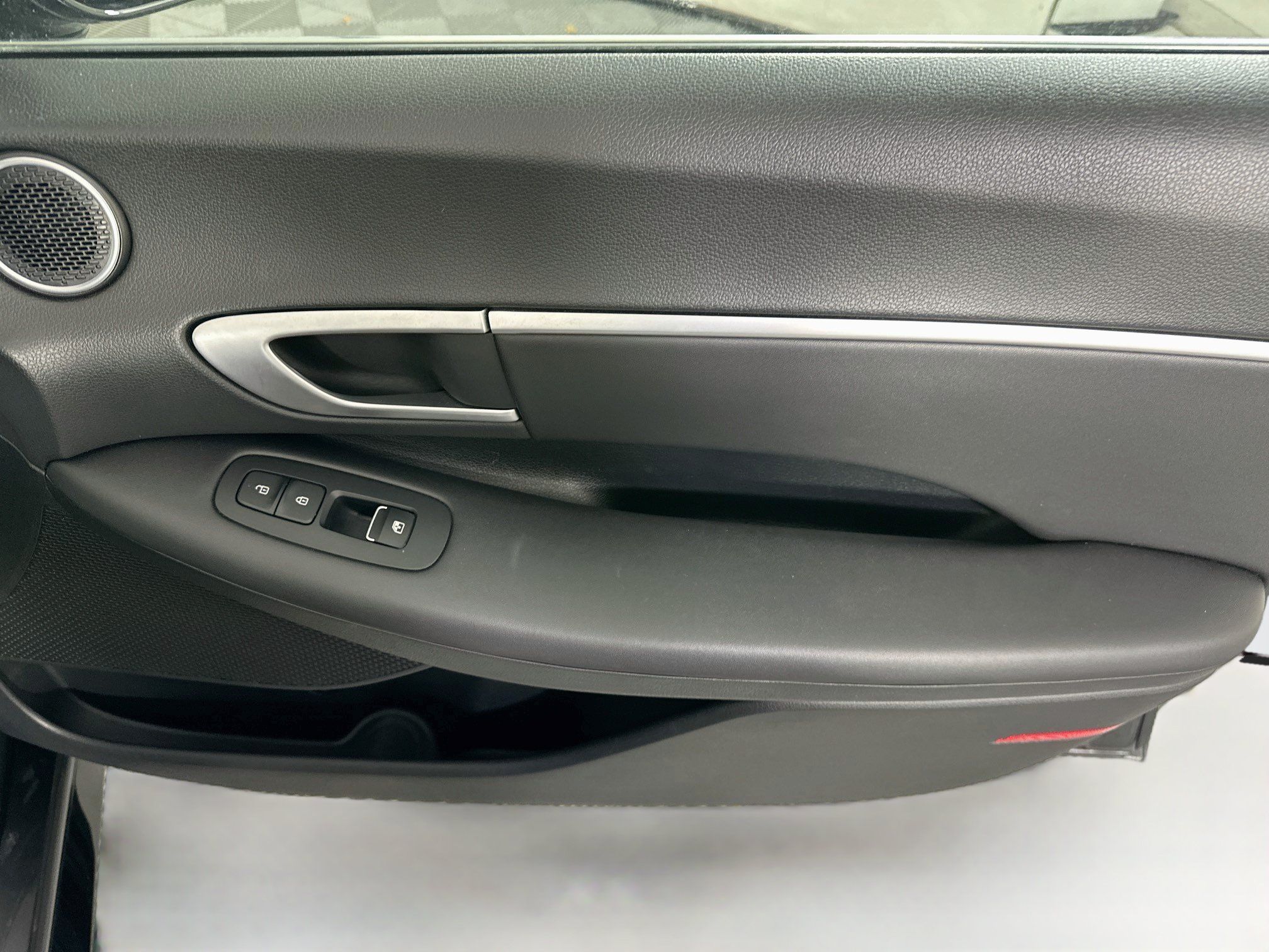 Used 2025 Hyundai Sonata SEL FWD image 30