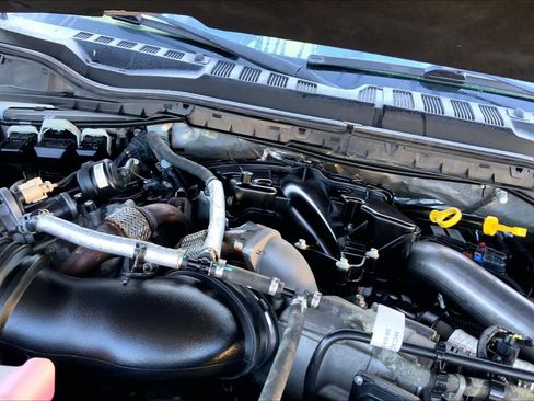 Certified 2017 Ford F250 XLT w/ XLT Premium Package image 28