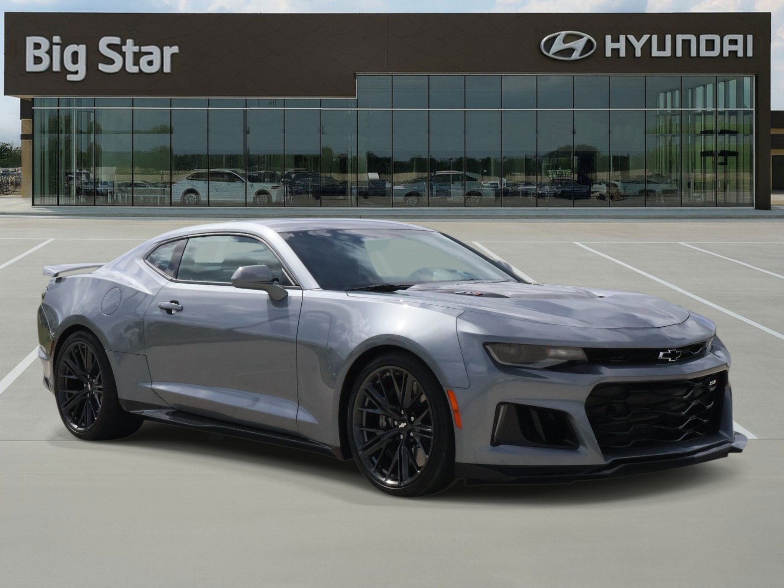 Used 2019 Chevrolet Camaro ZL1 RWD image 6