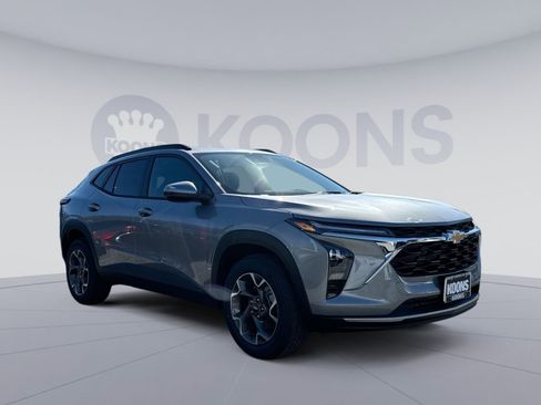 New 2026 Chevrolet Trax LT w/ Driver Confidence Package image 10