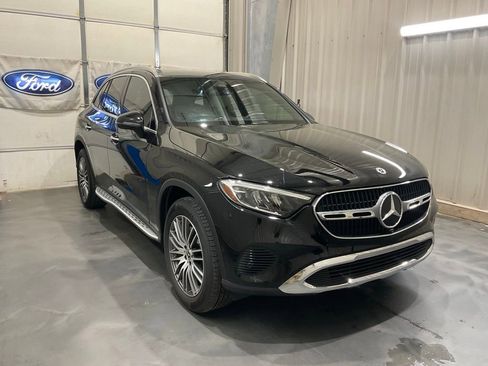 Used 2024 Mercedes-Benz GLC 300 4MATIC image 1