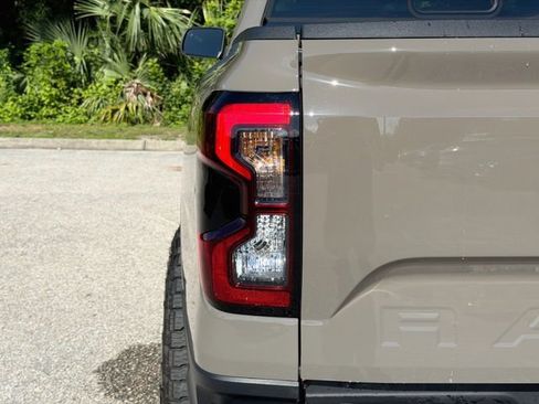 Used 2025 Ford Ranger XLT w/ Black Appearance Package AWD/4WD image 10