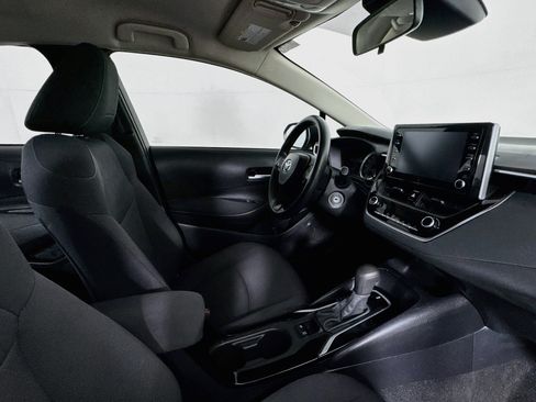 Used 2020 Toyota Corolla LE FWD image 26