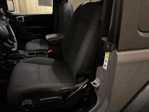 Used 2019 Jeep Wrangler Sport AWD/4WD image 11