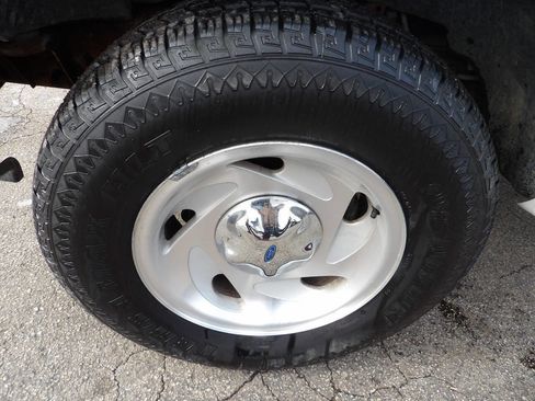 Used 1997 Ford F150 XLT image 5