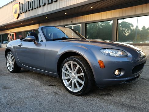 Used 2008 MAZDA MX-5 Miata Grand Touring w/ Premium Pkg image 84