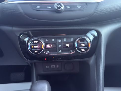 Used 2021 Buick Encore GX Select image 15