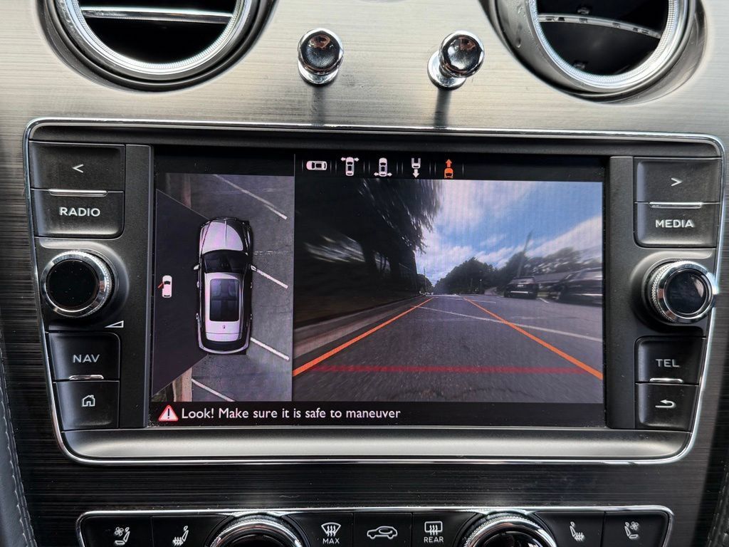Used 2019 Bentley Bentayga AWD/4WD image 54