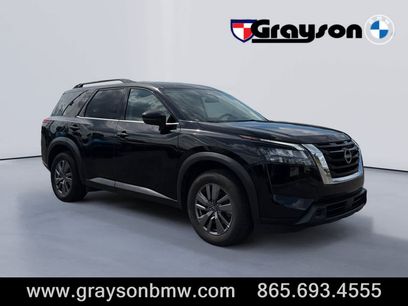 Used 2024 Nissan Pathfinder SV