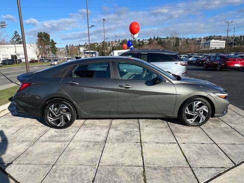 Certified 2025 Hyundai Elantra Sport image 6