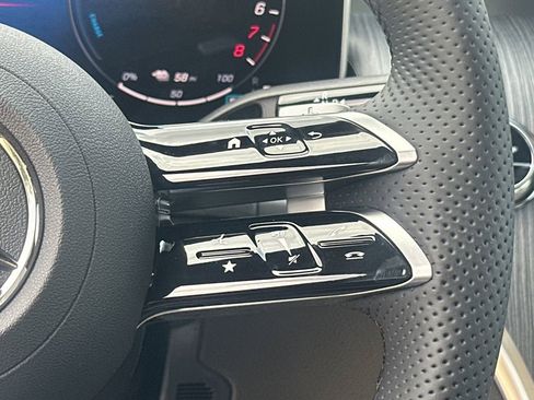 Used 2026 Mercedes-Benz GLC 350e 4MATIC image 29