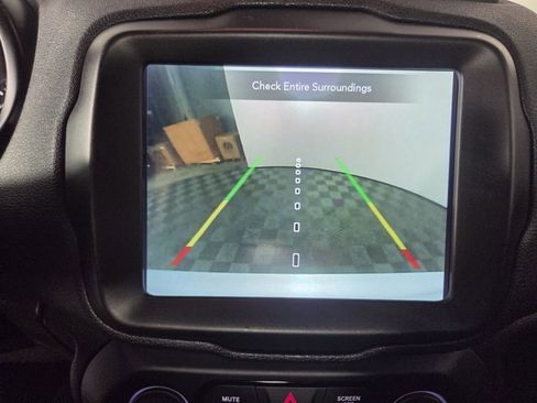 Used 2020 Jeep Renegade Trailhawk w/ UConnect 8.4 Nav Group AWD/4WD image 12