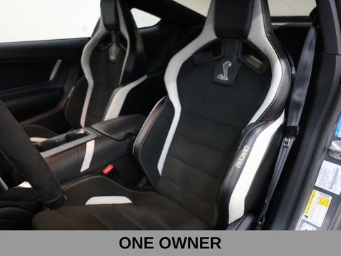 Used 2022 Ford Mustang Shelby GT500 w/ Carbon Fiber Track Pack RWD image 12