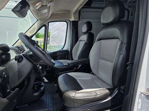 Used 2024 RAM ProMaster 2500 w/ Convenience Group FWD image 10