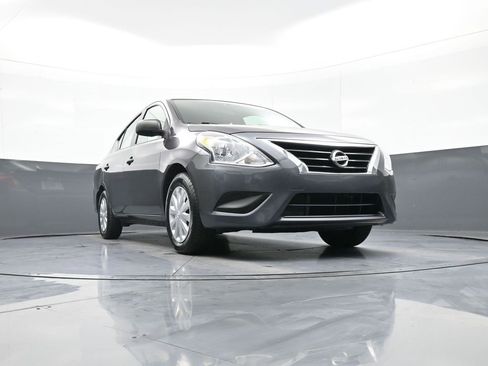Used 2015 Nissan Versa S Plus image 27
