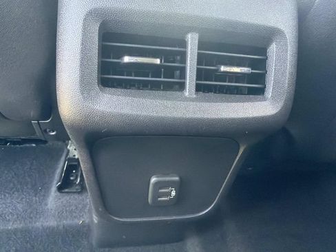 Used 2024 Chevrolet Equinox LT AWD/4WD image 21