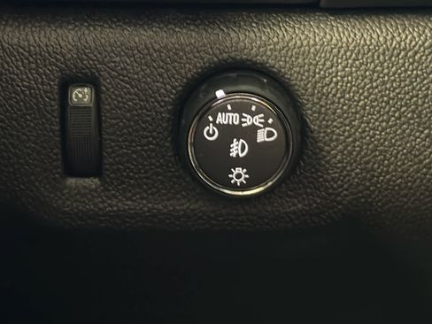 Certified 2022 GMC Canyon Elevation image 40