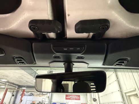 Used 2021 Jeep Wrangler Unlimited Rubicon image 23