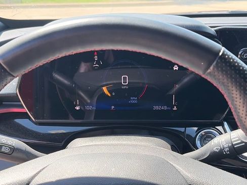 Used 2024 Chevrolet Trax RS w/ Sunroof Package image 24