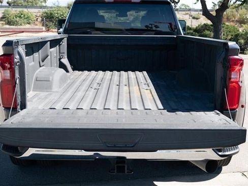 Used 2024 Chevrolet Silverado 3500 LT image 18