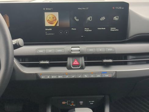 New 2025 Kia K4 LXS image 15