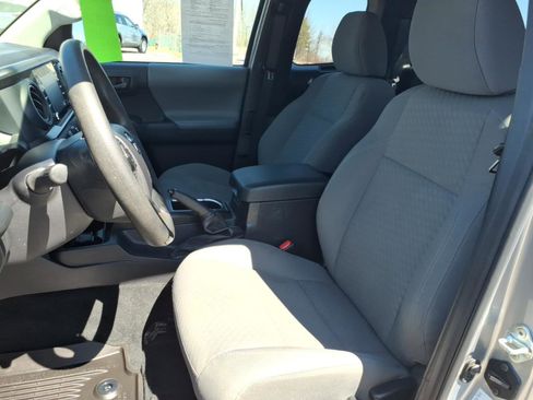 Used 2022 Toyota Tacoma SR w/ SX Package image 7